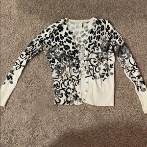 White House black market size M sweater